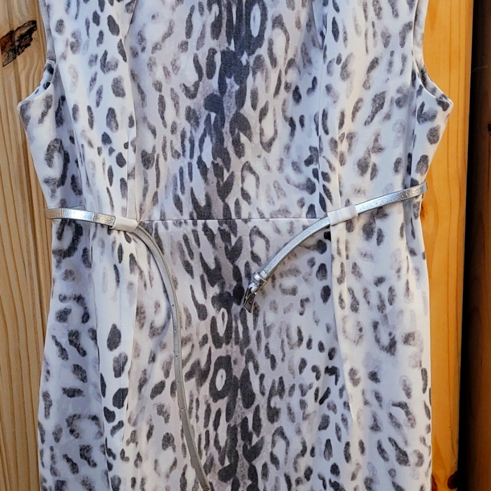 White and grey sleeveless dress